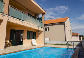 Гостиница Apartments Dujic  Трибунь